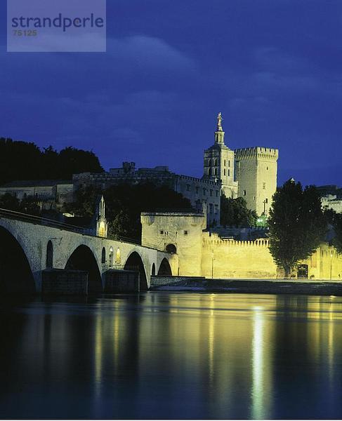 10631995  Avignon  Brücke  Frankreich  Europa  bei Nacht  Palast des Papes  des Papstes Palace  Provence  Saint Benezet