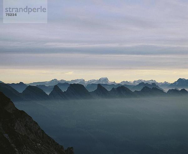 10634213  Alpstein  Ansicht  Berge  Churfirsten  Föhn  Panorama  Schweiz  Europa  Landschaft  Ostschweiz  Stimmung