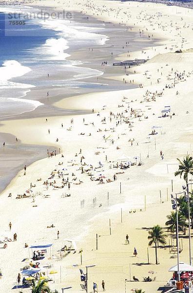 10637960  Badegäste  Baden  Strand  Brasilien  Südamerika  Copacabana  Urlaub  Freizeit  Küste  Menschen  Meer  Person  Rio de