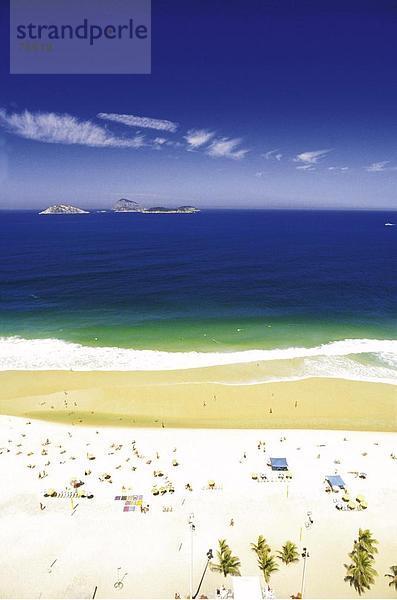 10637967  Badegäste  Baden  Strand  Strand  Brasilien  Südamerika  Urlaub  Freizeit  Inselgruppe  Inseln  Inseln  Ipanema