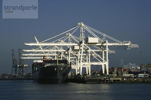 10642285  Kalifornien  California  Frachtschiff  Fracht Hafen  Hafen  Port  Industrie  California  Long Beach Container t