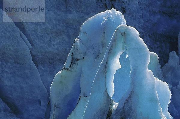 10643136  Alaska  Arch  blau  blau Töne  Eis  Eis-Kurve  Eis Skulptur  Exit-Gletscher  Gegenlicht  Gletscher  grafisch  Hardi