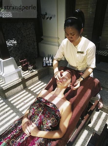 10644239  Asiatisch  asiatisch  Frau  Gesicht  Hotel  luxuriösem  Luxus  Malaysia  Asien  Massage  Masseuse  Pangkor sound Spa Village