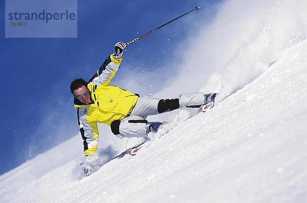 10644403  Aktion  Carving  Ski  Carver  Mann  Schnee  Ski  Skifahren  Sport  Winter  Wintersport  Sport
