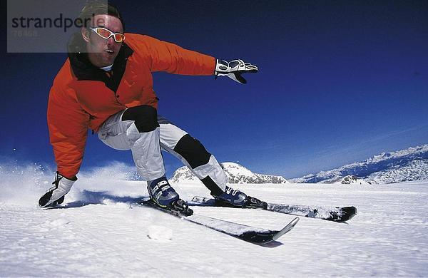 10644404  Aktion  Carving  Ski  Carver  Mann  Schnee  Ski  Skifahren  Sport  Winter  Wintersport  Sport
