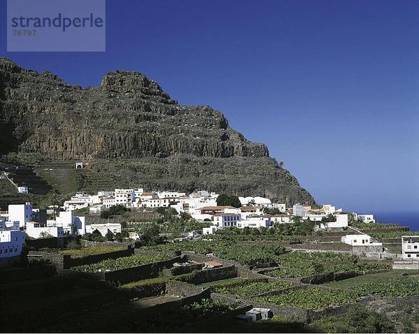 10647387  Agulo  Dorf  Stein  Klippe  Kanarische Inseln  Inseln  Küste  La Gomera  Landschaft  Spanien  Europa  Terrassen