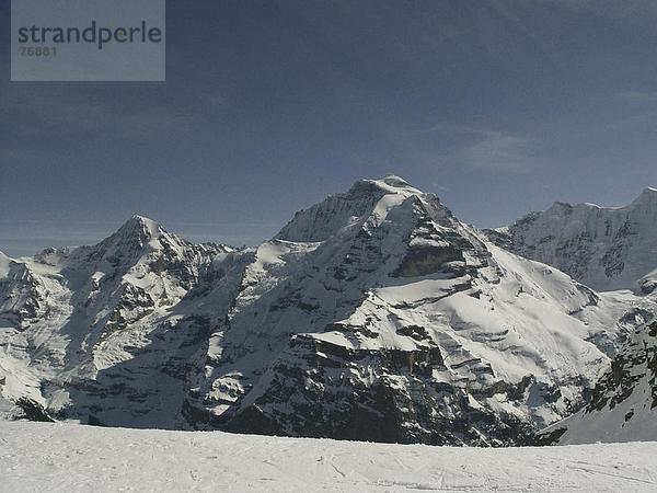 Panorama Landschaftlich schön landschaftlich reizvoll Berg Alpen Berner Oberland Kanton Bern Mönch Schnee Schweiz