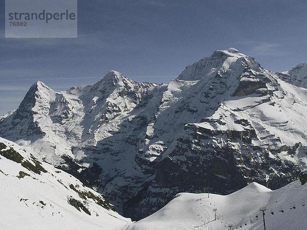 Panorama Landschaftlich schön landschaftlich reizvoll Berg Alpen Eiger Berner Oberland Kanton Bern Mönch