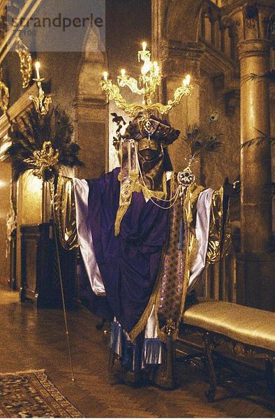 10648030  Tradition  in Italien  Europa  Karneval  Kostüm  Mann  Maske  Modell veröffentlicht  Tradition  Venedig  Veneto  Kleider u