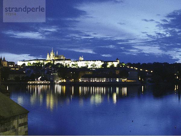 10648200  bridge  River  Fluss  Hradcany  Moldawien  Nacht  in der Nacht  Prag  Prager Burg  Tschechien  Europa