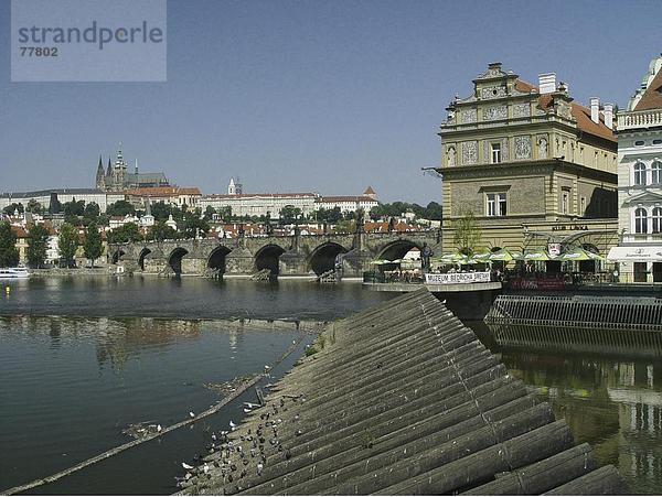 10649918  Bedrich Smetana  River  Fluss  Hradschin  Karlsbrücke  Menschen  Moldawien  Museum  Prag  Prager Burg  Tschechien  Eu
