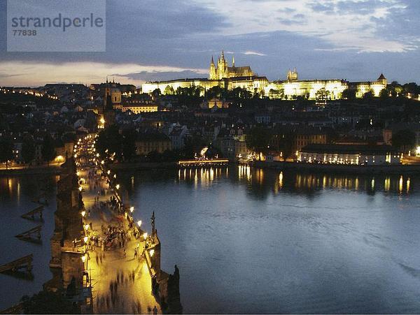 10649954  River  Fluss  Hradschin  Karlsbrücke  Moldawien  Nacht  in der Nacht  Prag  Prager Burg  Tschechien  Europa  Überblick
