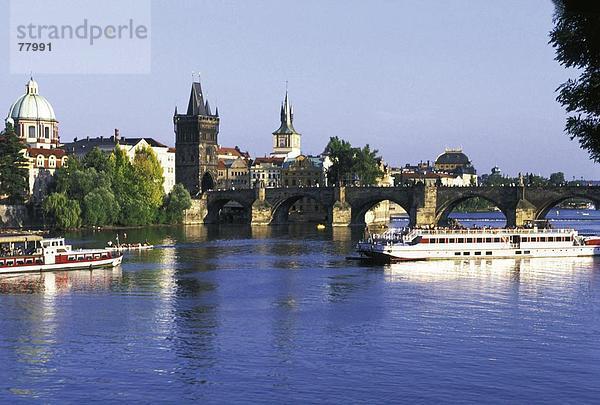 10650153  bridge  River  Fluss  Turm  Karlsbrücke  Moldawien  Prag  Schiffe  Stadt  Stadt  Tschechien  Europa  Ufer