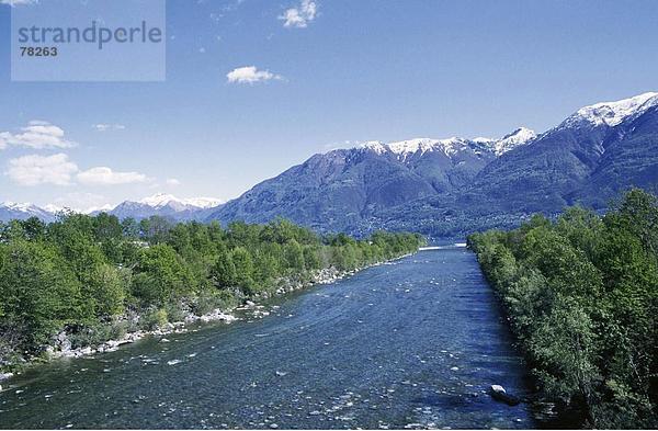 Landschaftlich schön landschaftlich reizvoll Berg Natur fließen Fluss Alpen Flussdelta Delta Ascona Luzern Kanton Tessin