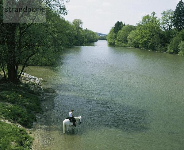 Europa Frau fließen Fluss Draufsicht Mädchen Kanton Thurgau Schweiz