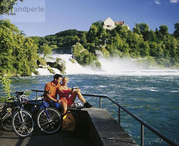 10652080  Ausflüge  Fahrrad  Fahrrad  Fluss  Fluss  Freizeit  Modell veröffentlicht  Paar  alle Paare  Rhein  River  Fluss  Rheinfall  Sw
