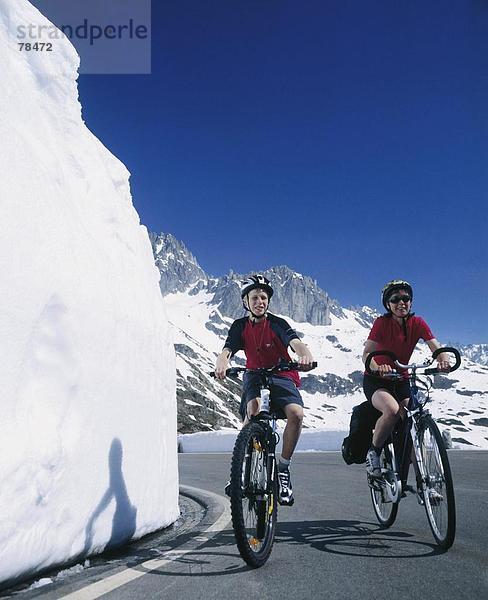 10652096  alpine  Alpen  Ausflug  Berge  gehen  Fahrrad  Fahrrad  Freizeit  Kind  Meter hohen  Modell veröffentlicht  Mountainbike