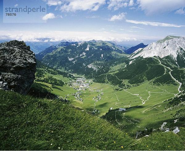 10652209  alpine  Alpen  Berge  Dorf  Fürstentum Liechtenstein  Landschaft  Malbun  Tal  Überblick