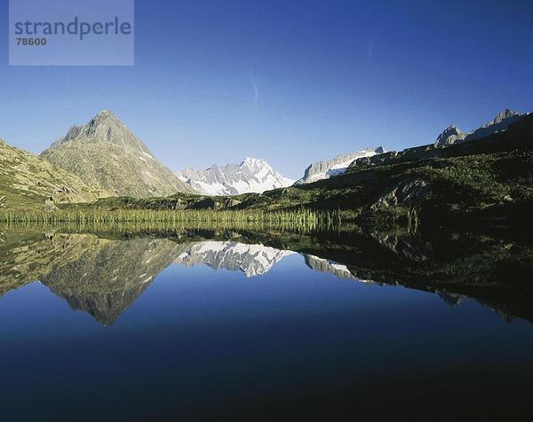 Landschaftlich schön landschaftlich reizvoll Berg Europäische Union EU Feld Alpen Berner Oberland Kanton Bern Schweiz