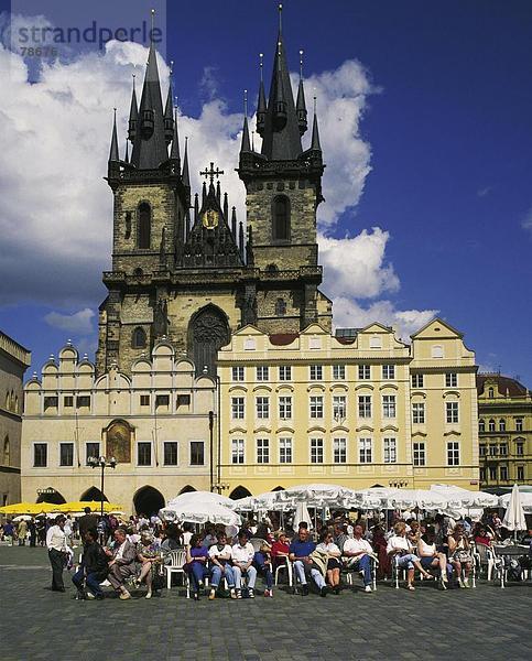 10753198  Old Town  Cafe  Essen  Europa  Europäische  Urlaub  Freizeit  Hauptstadt  historischen  Hochformat  Kirche  Mittelalterlich