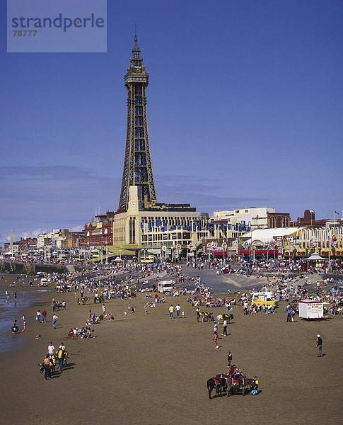 10753299  Blackpool  England  Großbritannien  Europa  EU  Europa  Europäische  Urlaub  Portrait-Format  Königreich  Lancashire  peo