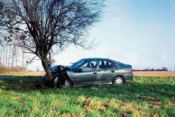 Unfall & Katastrophe. Verkehrsunfall. Car Wrack