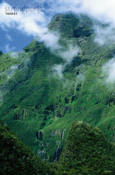 Nebel-über Mountain Peak  Cilaos  Réunion  Frankreich