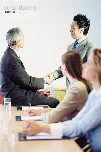 Geschäftsleute im Meeting