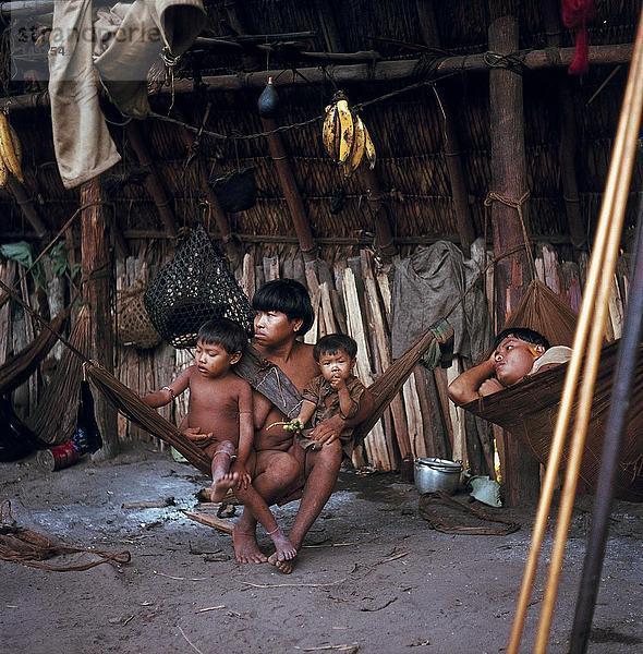 Hütte ruhen Hängematte Ethnisches Erscheinungsbild Brasilien