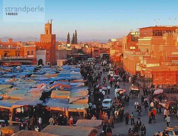 Erhöhte Ansicht der Straßenmarkt  Djemma El Fna Square  Marrakesch  Marokko