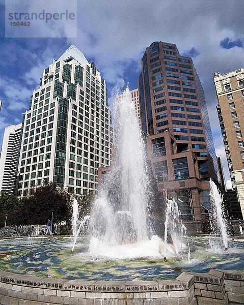 Trinkbrunnen an Gebäuden  Vancouver  British Columbia  Kanada