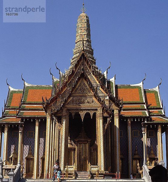 Fassade des Phrasad Phra Tephidon Tempel  Bangkok  Thailand