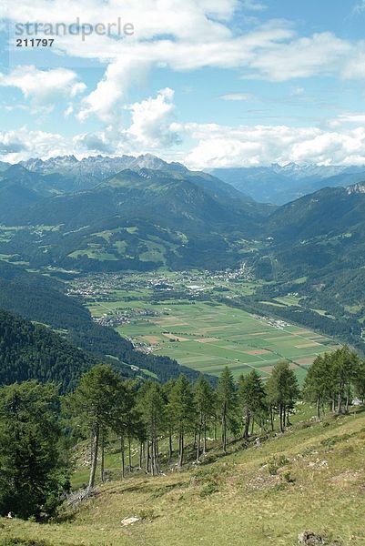 Erhöhte Ansicht des Tales  Gail Tal  Österreich