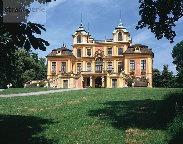 Fassade der Burg  Ludwigsburg  Baden-Württemberg  Deutschland