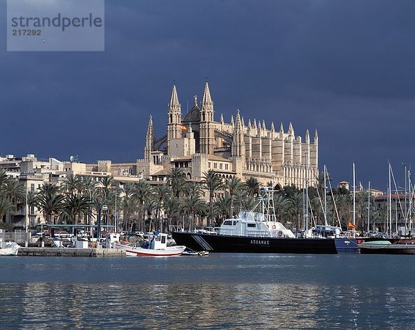 Boot Hintergrund Fluss Kathedrale Balearen Balearische Inseln Spanien