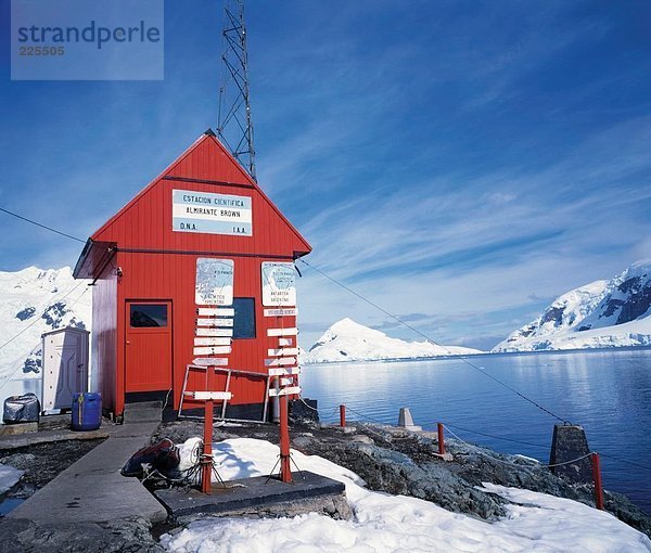 Analyse Station entlang am Meer  Paradise Bay  Antarctica