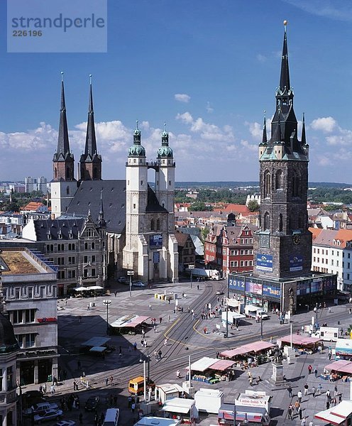 Luftbild des Marktes vor der Kirche  Dresden  Deutschland