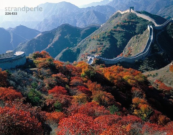 Panoramische Ansicht der alten Mauer auf Gebirge  Great Wall Of China  Peking  China