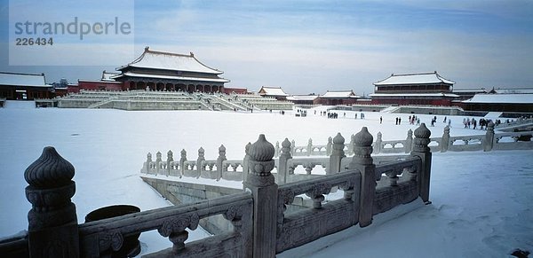 Innenhof des Palais bedeckt mit Schneien  Halle des obersten Harmonie  Verbotene Stadt  Beijing  China