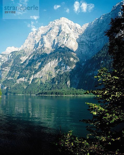 Landschaftlich schön landschaftlich reizvoll Europa Berg See Meer Alpen Kanton Glarus Schweiz