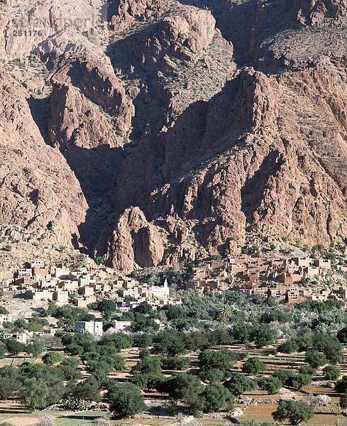 10063124  Berber Dorf  Felsen  Felsen  Landschaft  Marokko  Nordafrika  Atlas-Gebirge