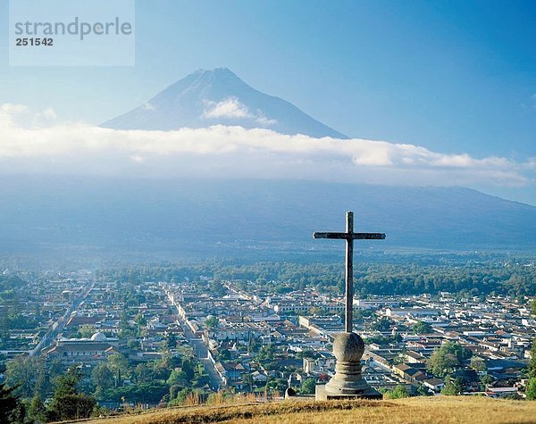 10256497  Antigua  Karibik  Aussichtspunkt  Berg  Südamerika  Guatemala  Kreuz  Übersicht  Wolken  Wetter