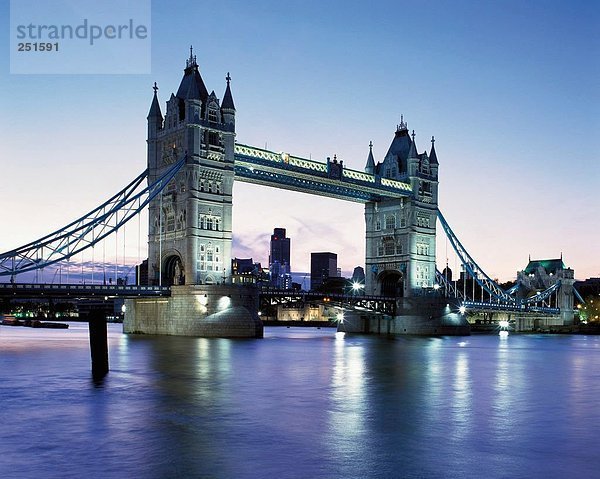 10290642  Dämmerung  Dämmerung  England  Großbritannien  Europa  Lichter  London  Tower Bridge  Nacht  Stimmung