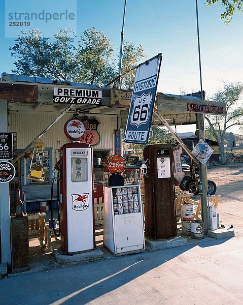 10587766  historische  Lebensstil  Route 66  Zeichen  Tankstelle  USA  Amerika  Nordamerika