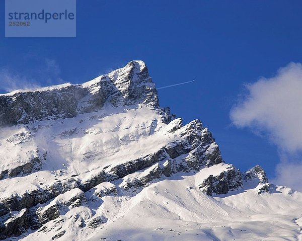 Flugzeug Europa Berg Alpen Kanton Graubünden Schweiz
