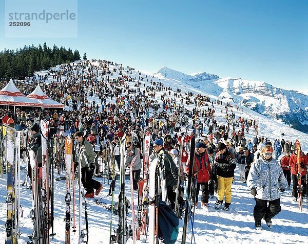 Berg Mensch Sport Menschen Hügel gehen Alpen Kanton Bern Wintersport