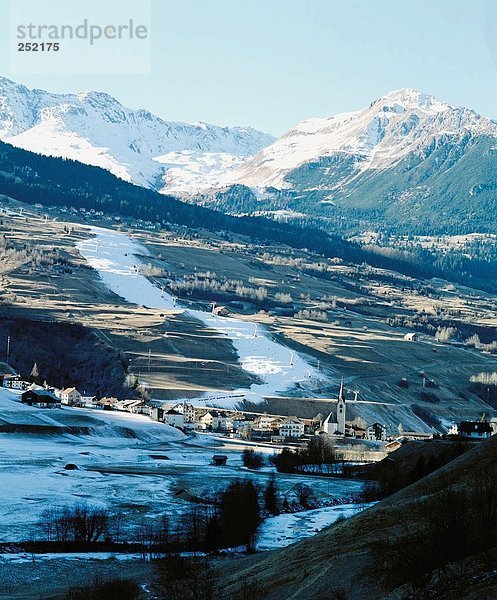 10043318  alpine  Alpen  Berge  Schnee Kanonen  künstliche Beschneiung  Schweiz  Europa  Wintersport  Sport  Winter  Mo