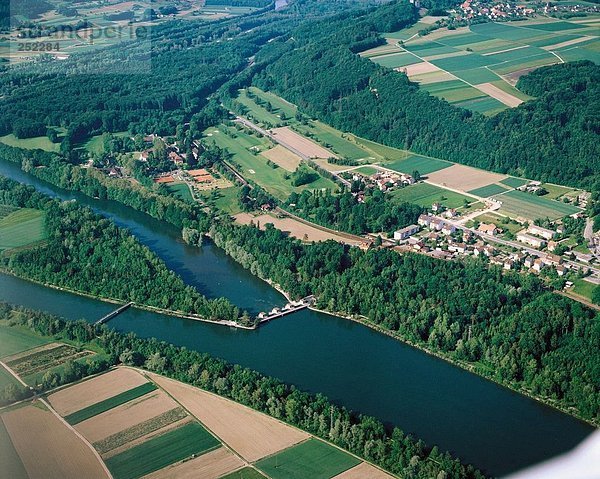 10139943  Aare  River  Fluss  Fluss-Kraftwerk  Kraftwerk  Landschaft  Luftaufnahme  Luftaufnahme  Schweiz  Europa  kann