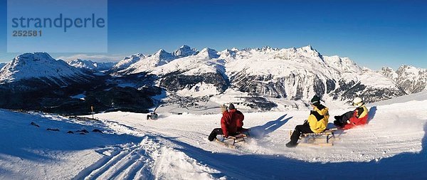 Panorama  Wintersport  Winter  Sport  Schlitten  Kanton Graubünden