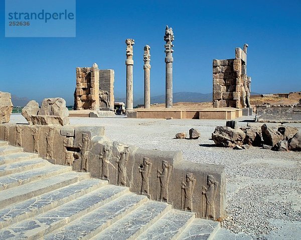 10560068  Apadana  hinter  Xerxes Tor  Iran  Naher Osten  Kultur  Wand  Persepolis  Reliefs  Takht-e Dschamschid  Treppe  Ancient